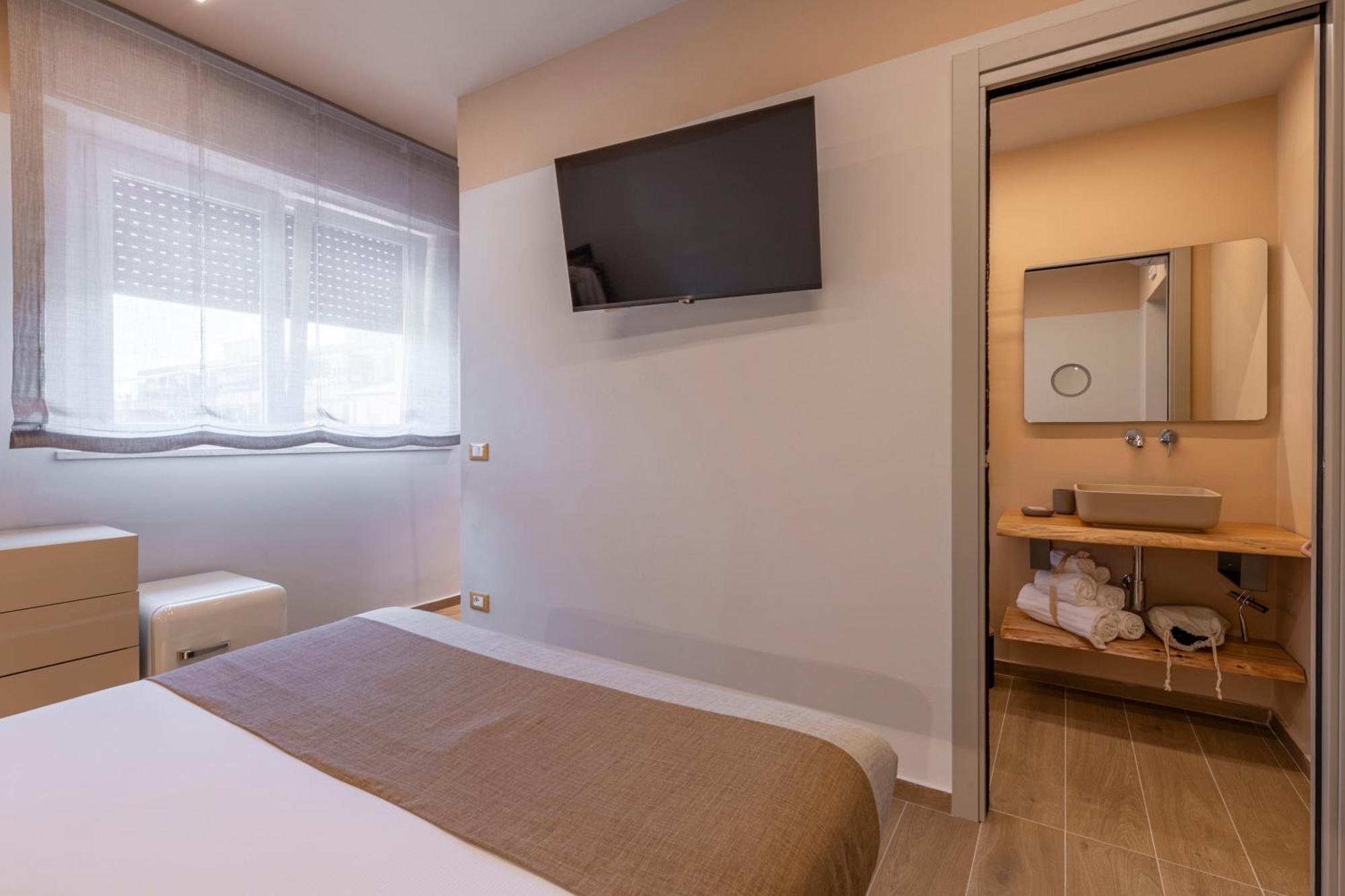 Luci Sul Mare -Boutique Rooms Follonica Exterior photo